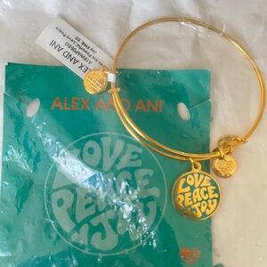 Bangle bracelet goldtone adjustable